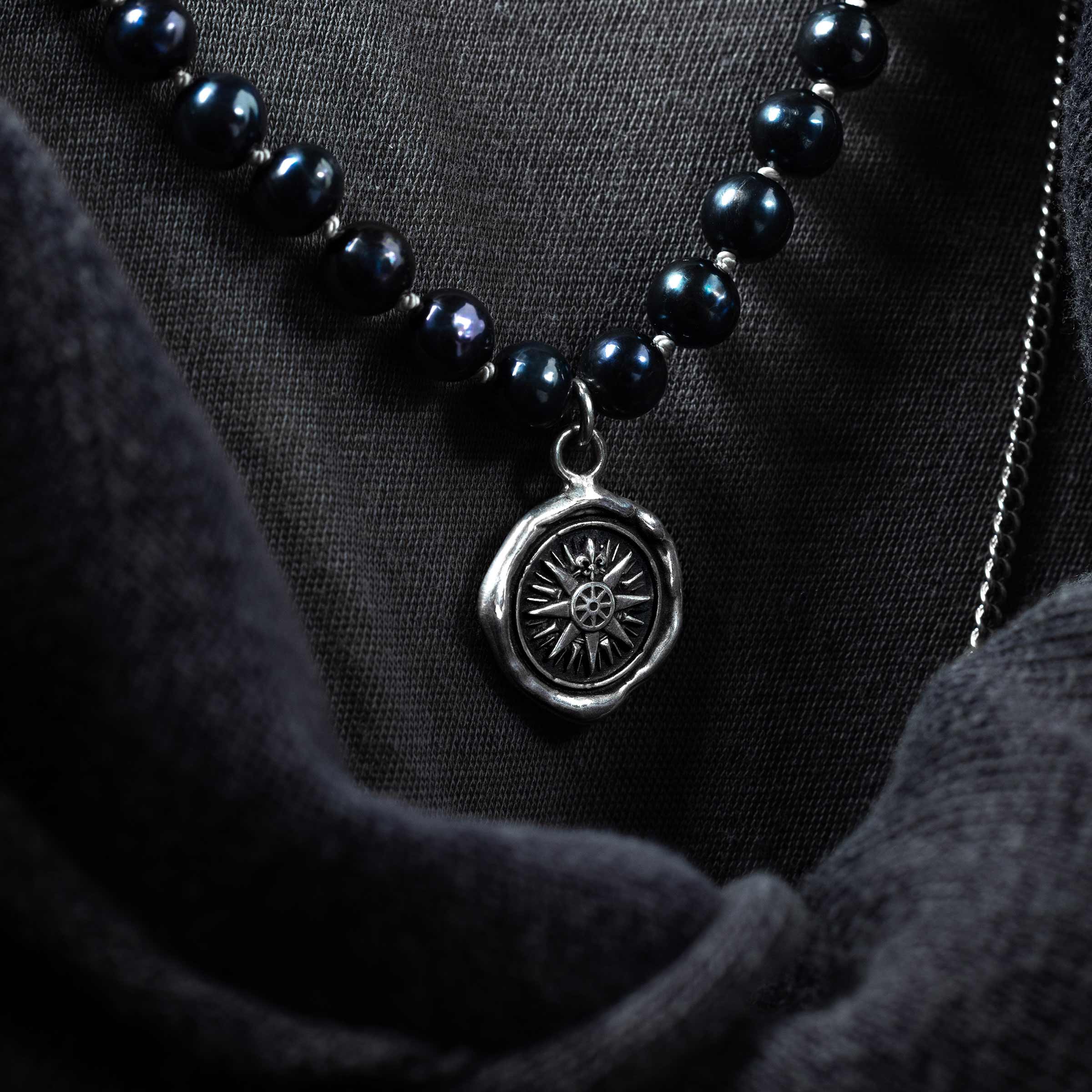 Direction Freshwater Pearl Necklace - Peacock Black - Bronze