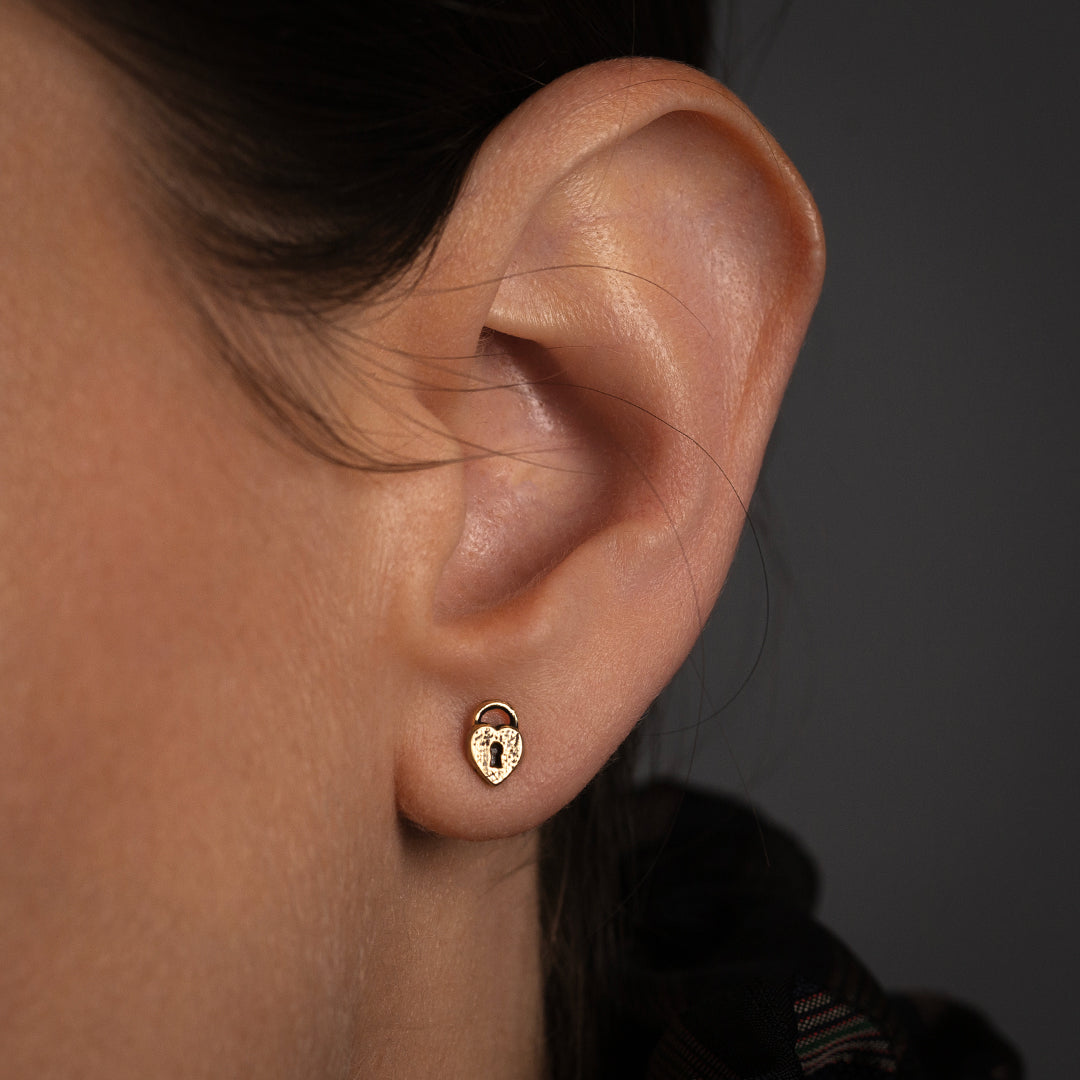 Heart Lock 14K Gold Symbol Stud
