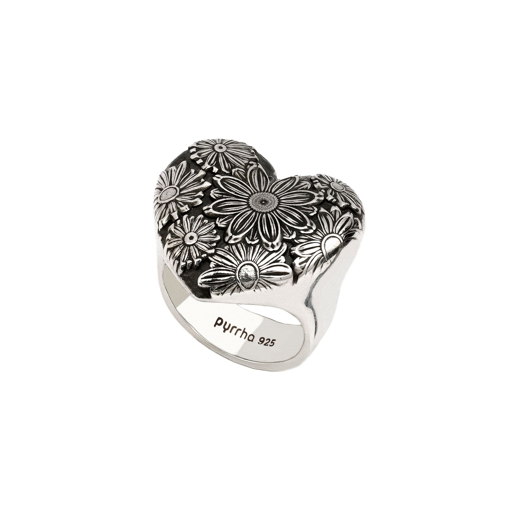 Daisy Large Puffed Heart Signet Ring